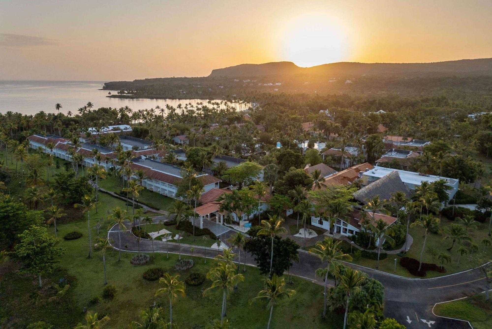 Wyndham Alltra Samana All Inclusive Resort Екстериор снимка